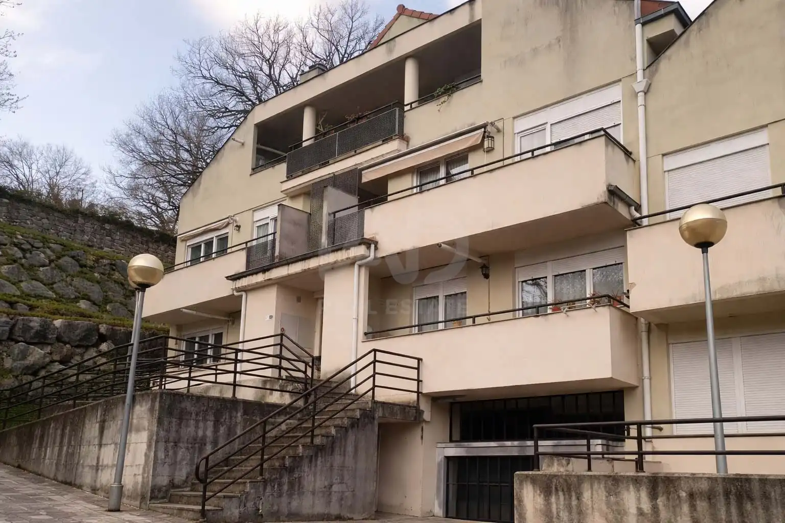 Außenansicht von Dachboden zum Verkauf in Molledo mit Terrasse