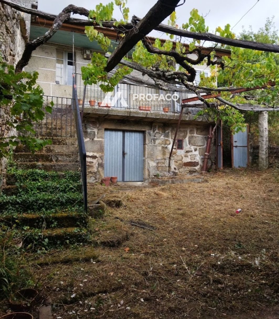 Exterior view of House or chalet for sale in Boborás  with Furnished