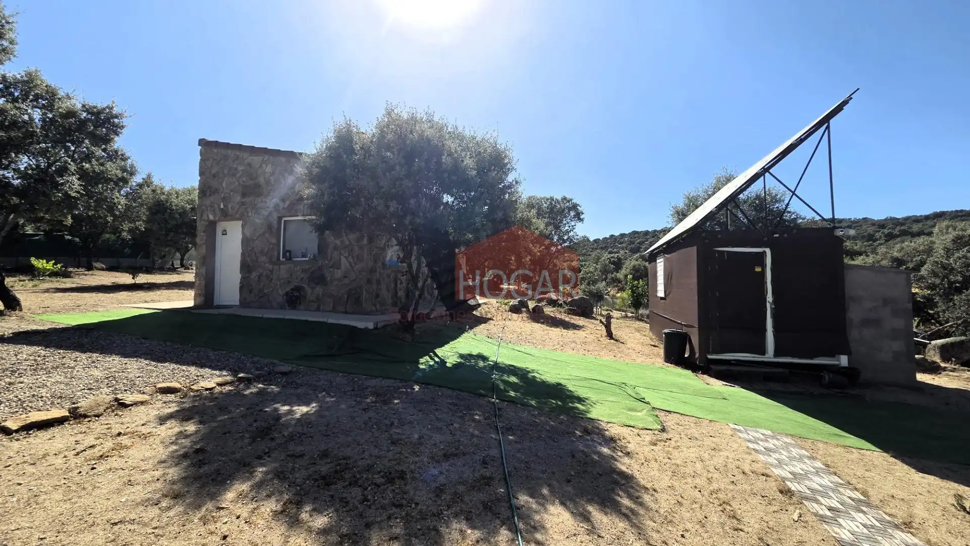 Finca rústica en venda en Burgohondo amb Jardí privat, Piscina i Moblat
