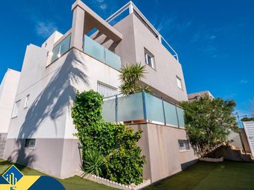 Dúplex amb piscina en venda a Nueva Torrevieja - Aguas Nuevas