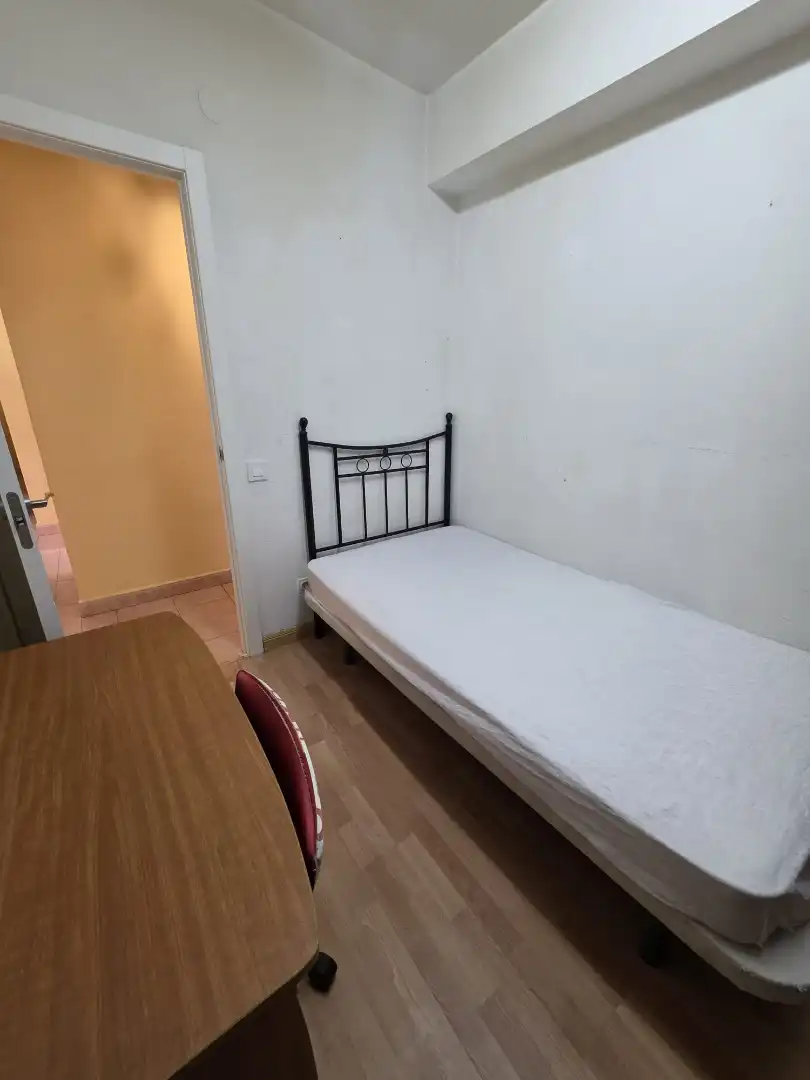 Habitación de Piso de alquiler en Ferrol con Calefacción, Amueblado y Horno