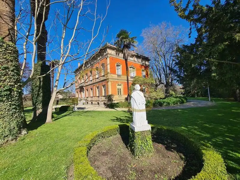 Vista exterior de Casa o xalet en venda en Gijón  amb Calefacció, Jardí privat i Terrassa