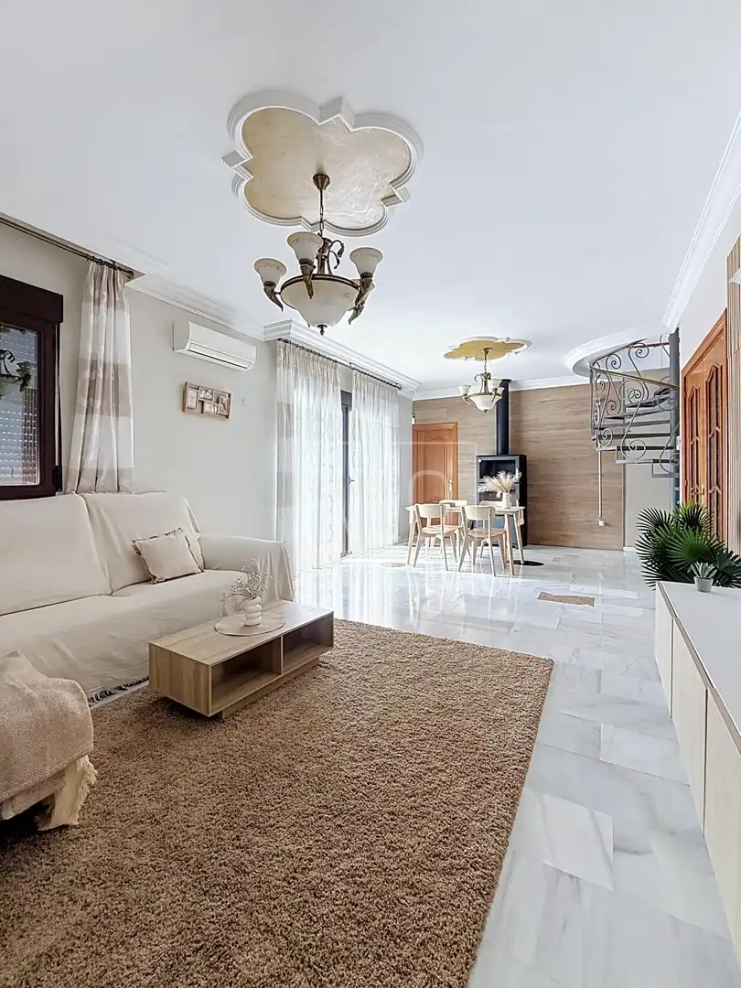 Duplex with terrace for sale in Calle JUAN R JIMENEZ, imagen 3