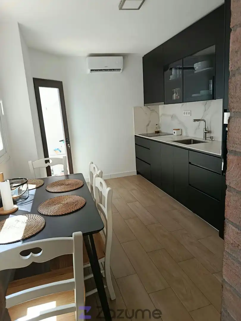Cocina de Piso de alquiler en Pizarra con Aire acondicionado, Calefacción y Jardín privado