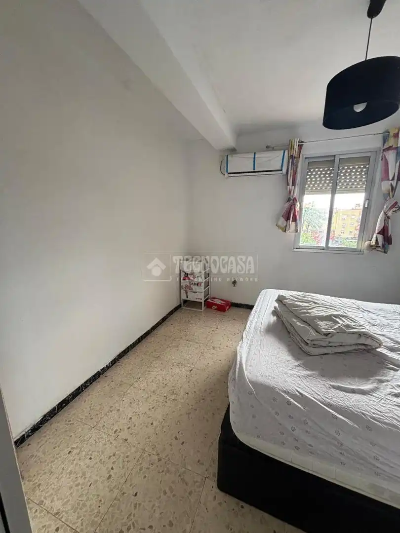 Habitación de Piso en venta en Alcalá de Guadaira con Aire acondicionado y Balcón
