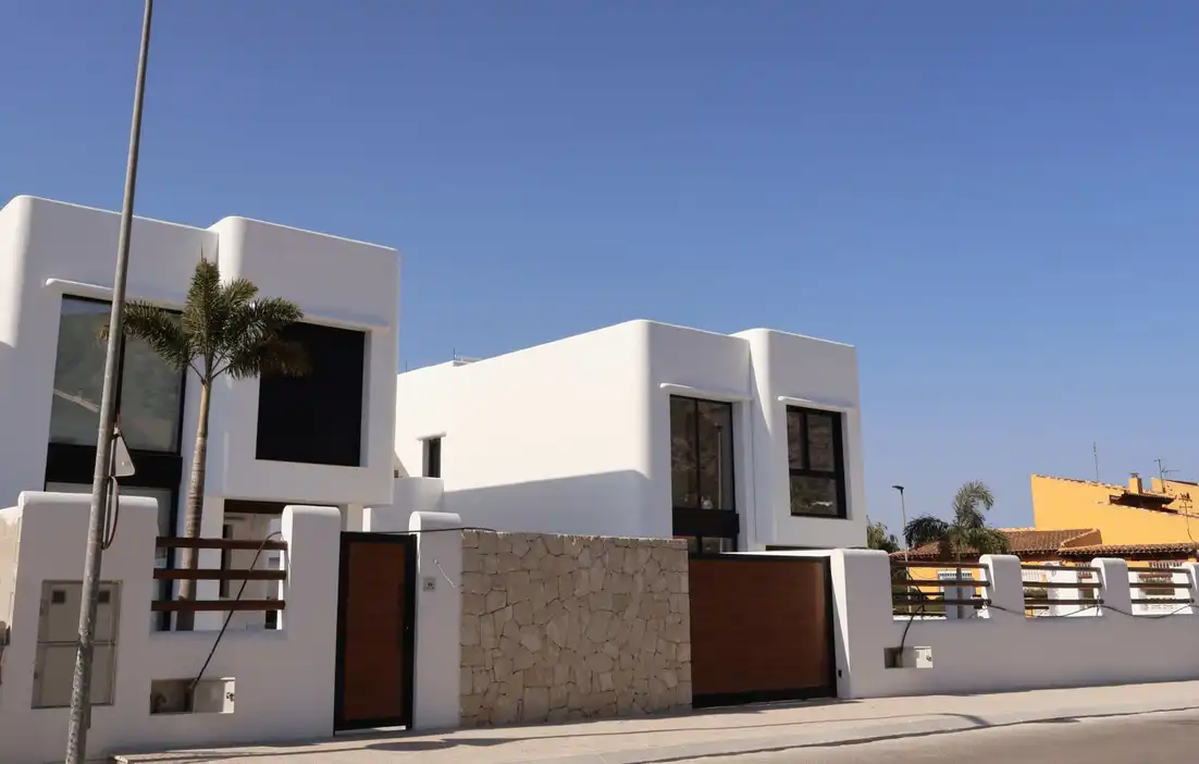 Exterior view of Houses for sale in L'Alfàs del Pi  with Private garden, Terrace and Swimming Pool