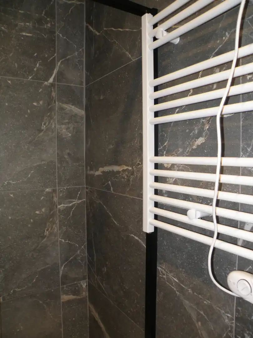 Badezimmer von Dachboden zur Miete in Vigo  mit Heizung, Terrasse und Ofen