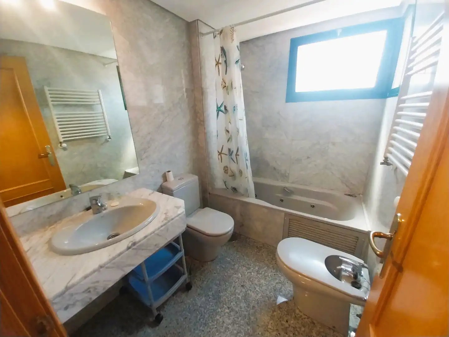 Badezimmer von Wohnung zur Miete in Madrid mit Klimaanlage, Heizung und Parkett