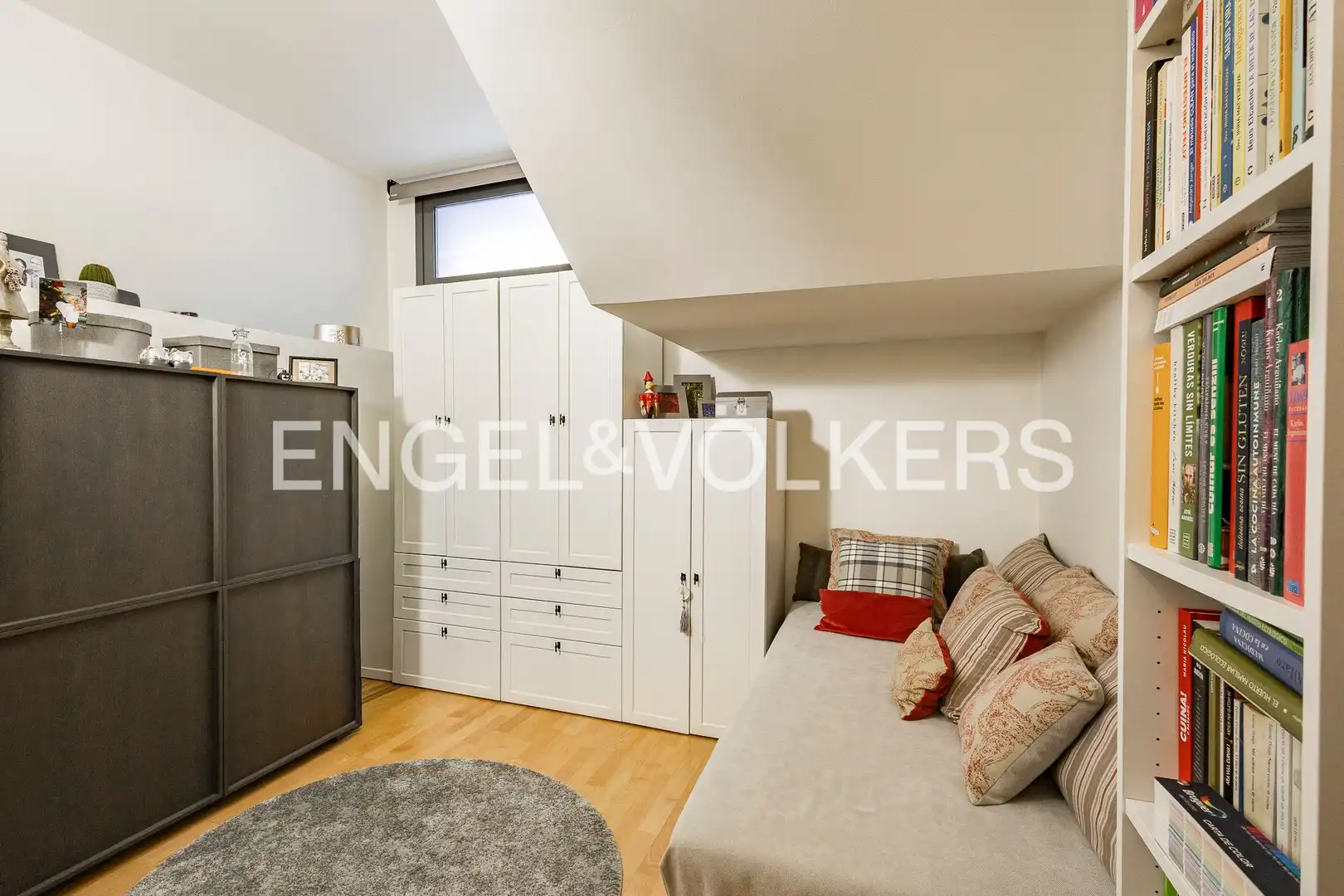Bedroom of Duplexes for sale in Barcelona  with Air Conditioner, Heating and Parquet flooring