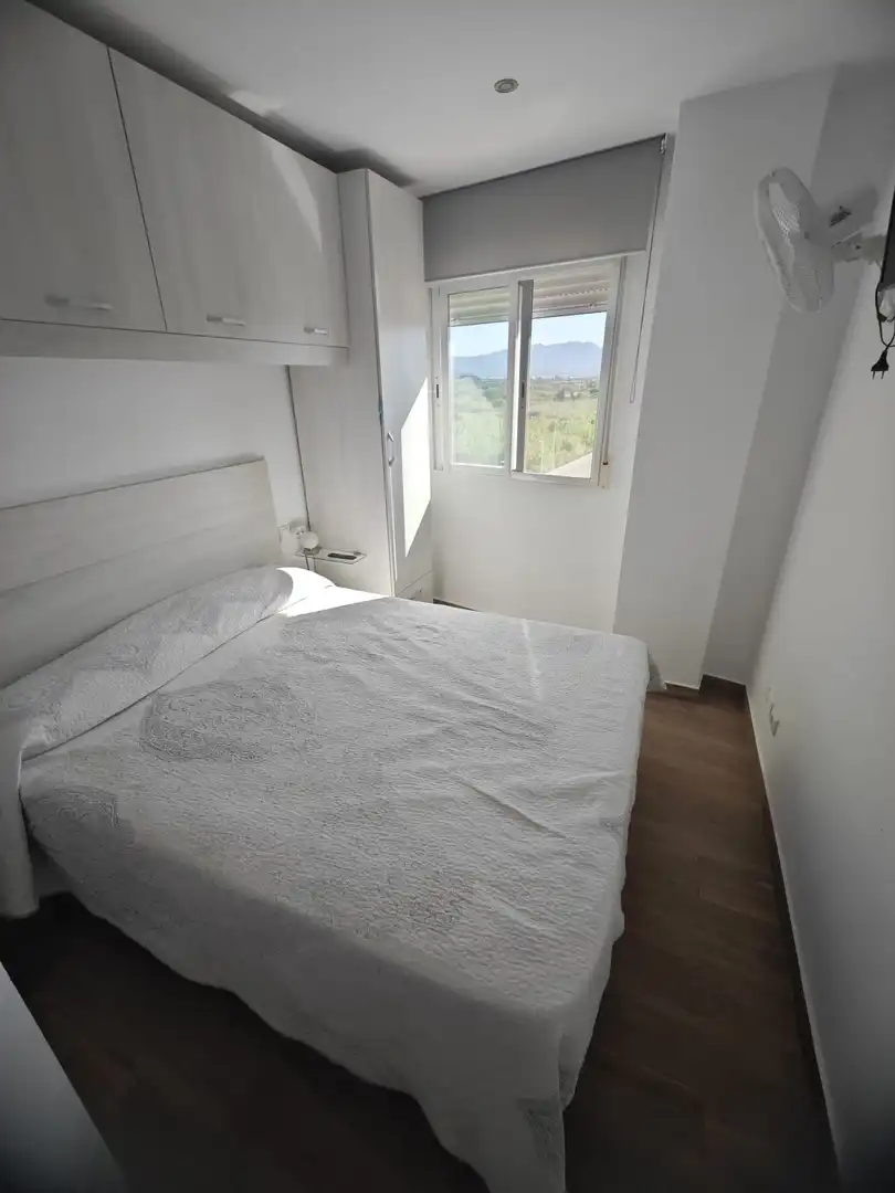 Schlafzimmer von Wohnungen zum Verkauf in Guardamar de la Safor mit Klimaanlage, Heizung und Terrasse