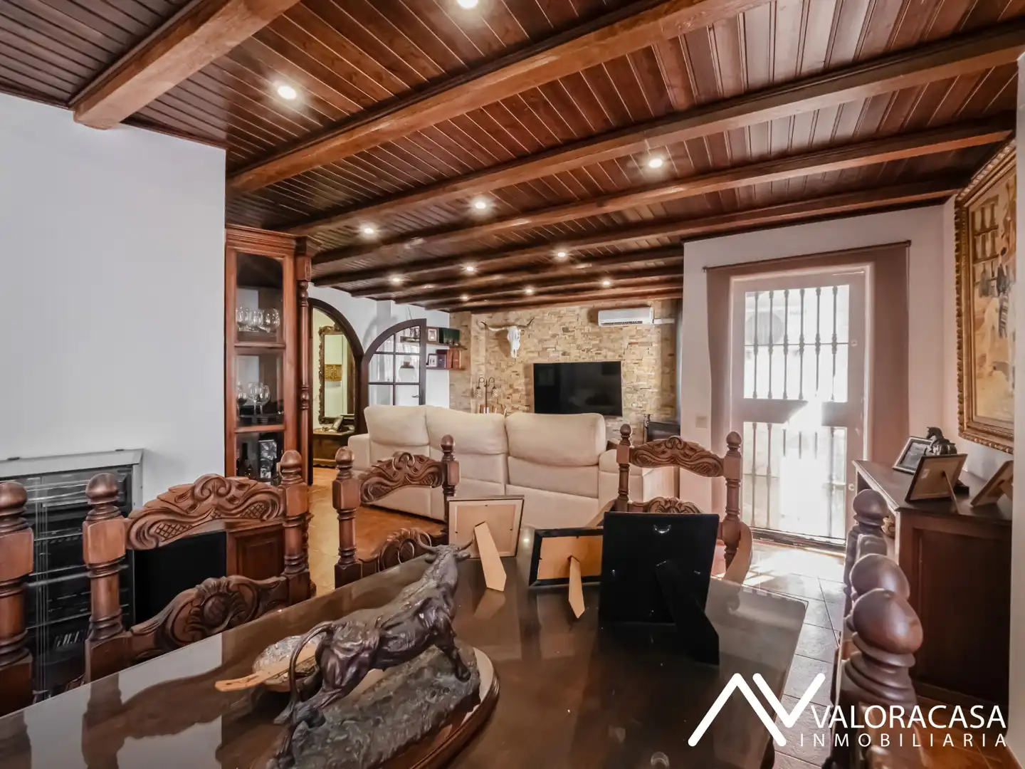 Sala d'estar de Casa o xalet en venda en Cártama amb Aire condicionat, Terrassa i Moblat