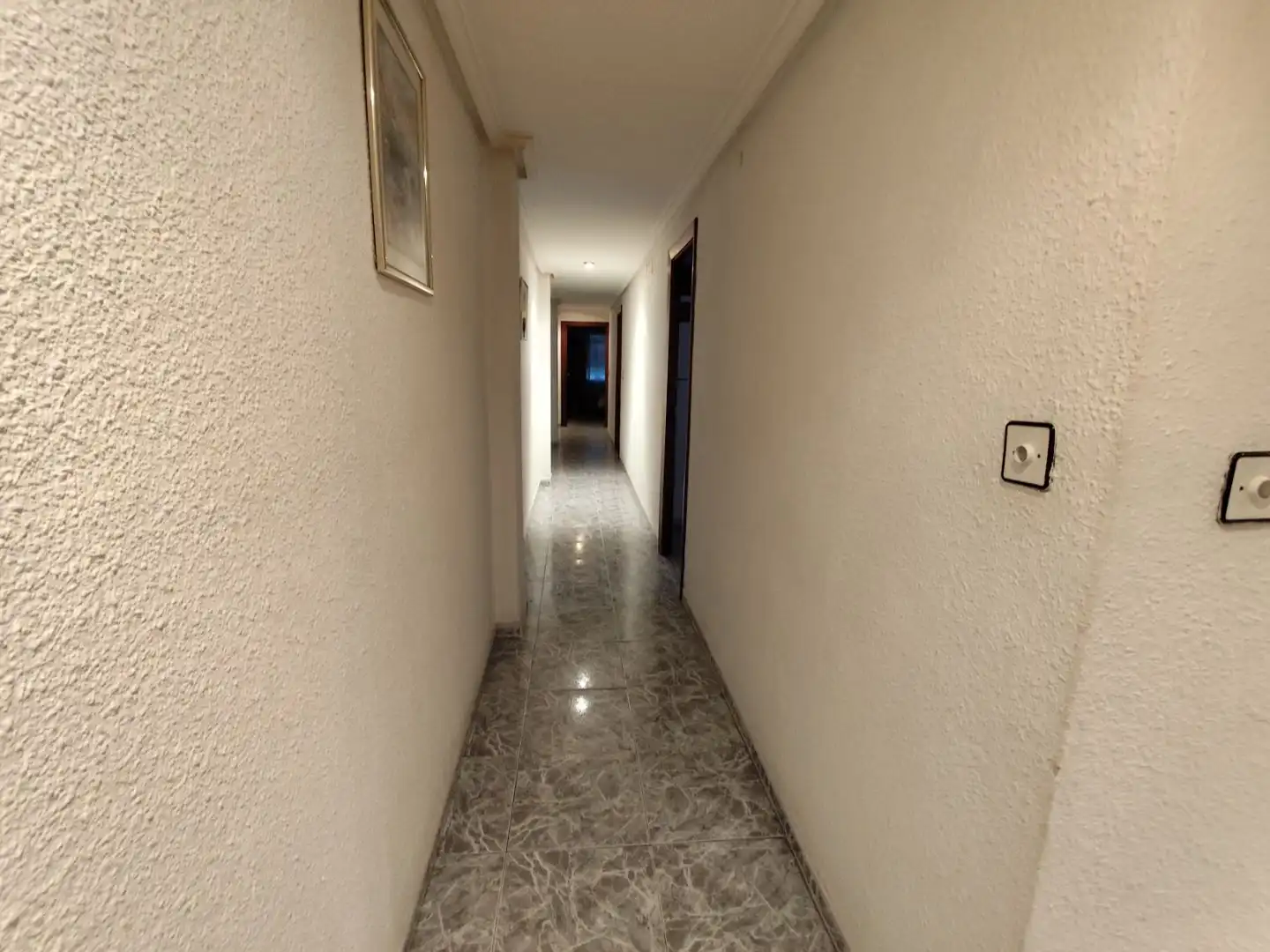 Wohnung zur Miete in  Zaragoza Capital mit Balkon