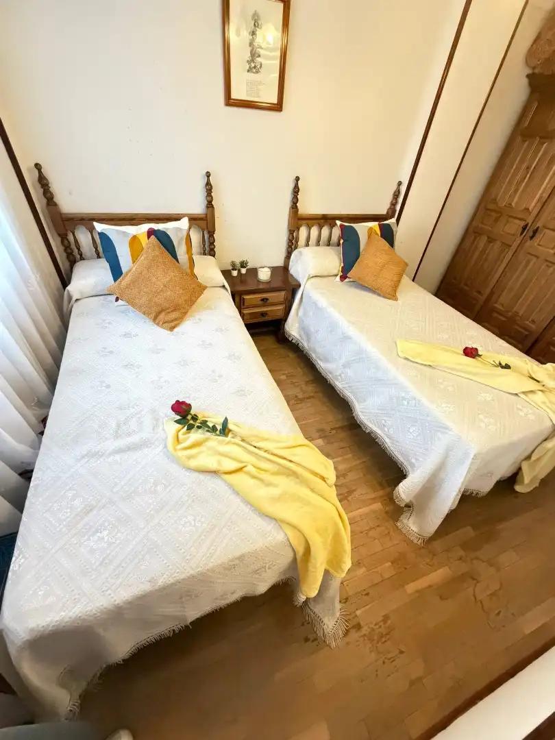 Habitación de Dúplex en venta en Corvera de Asturias con Calefacción, Parquet y Trastero