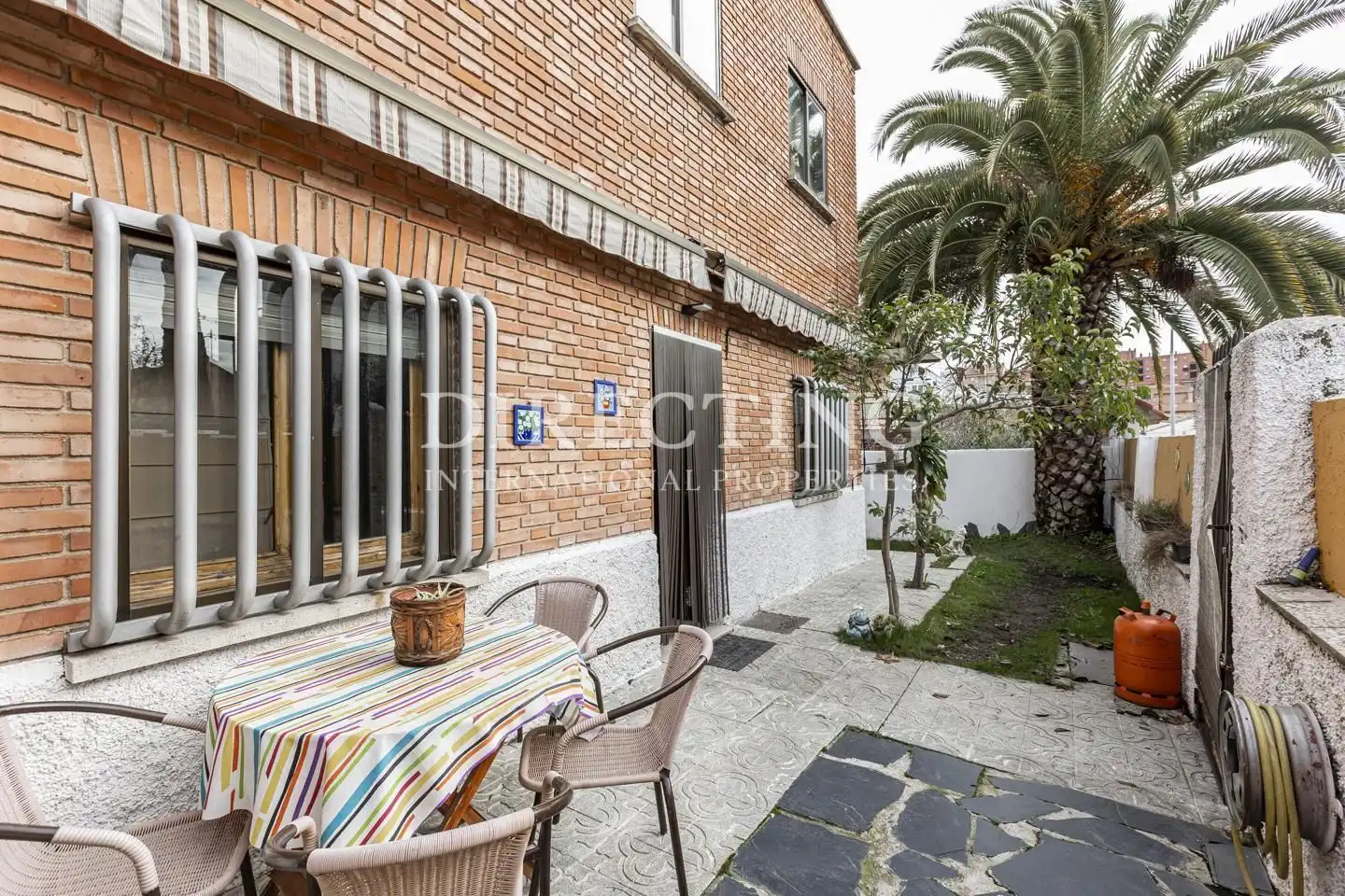 Vista exterior de Casa o xalet en venda en Madrid amb Aire condicionat, Calefacció i Jardí privat