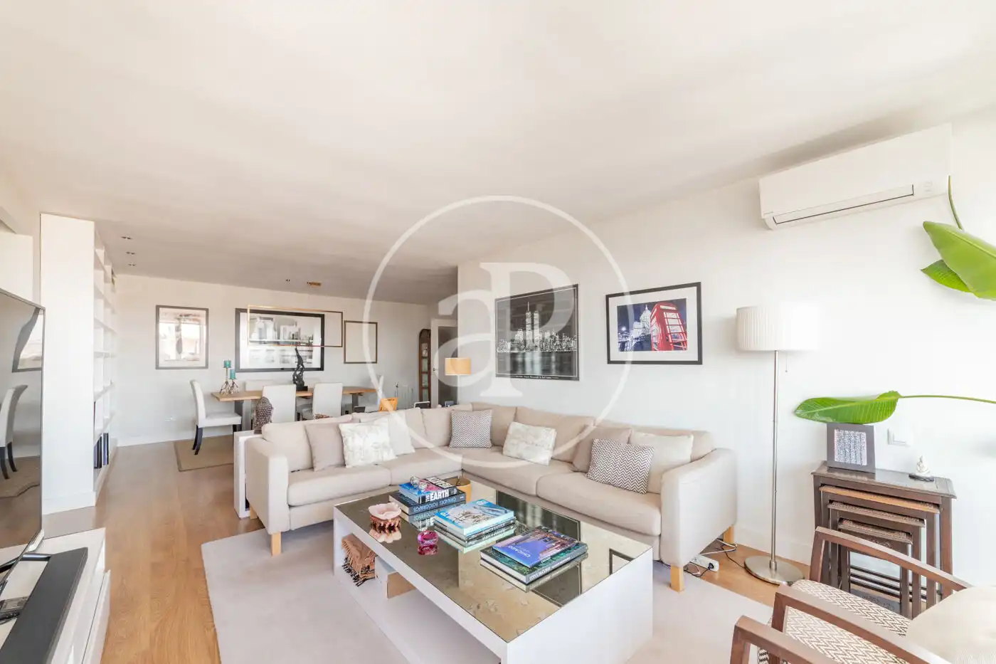 Sala de estar de Ático en venta en Madrid con Aire acondicionado, Calefacción y Jardín privado