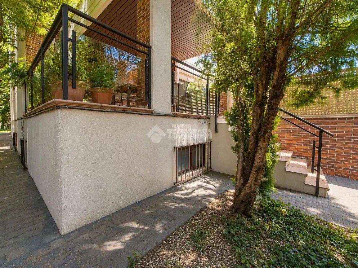 Terrace of Detached homes for sale in Villanueva de la Cañada  with Air Conditioner, Heating and Terrace