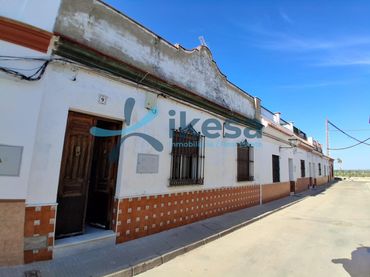 Casa en venda a Tocina