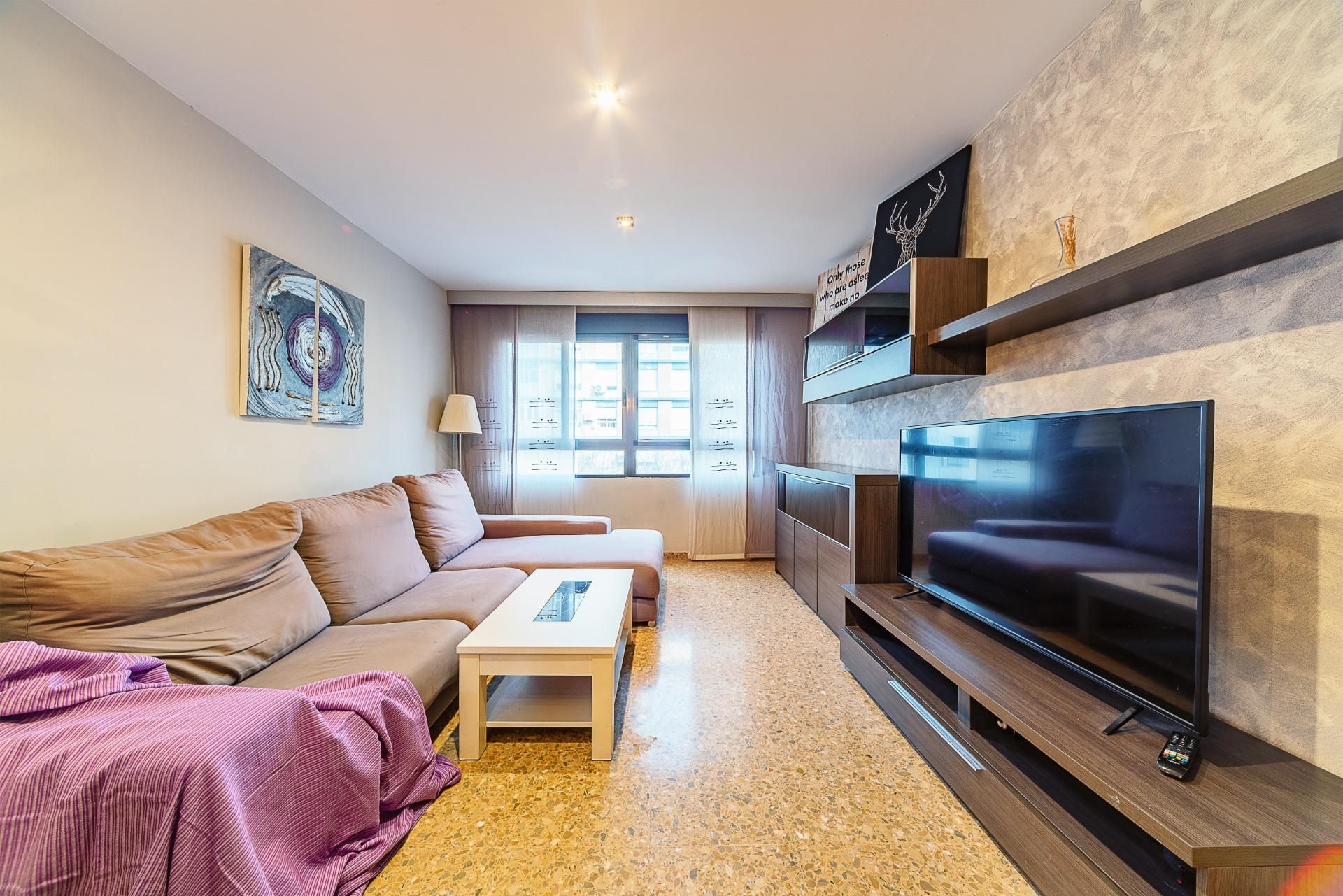 Living room of Flat for sale in Oliva  with Air Conditioner, Heating and Storage room