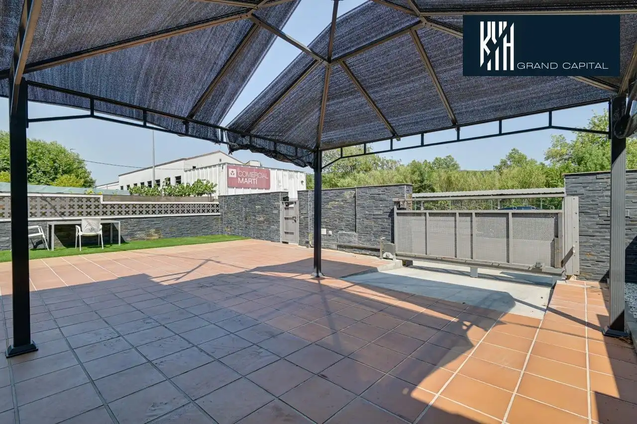 Terrace of Houses for sale in Sarrià de Ter  with Air Conditioner and Heating