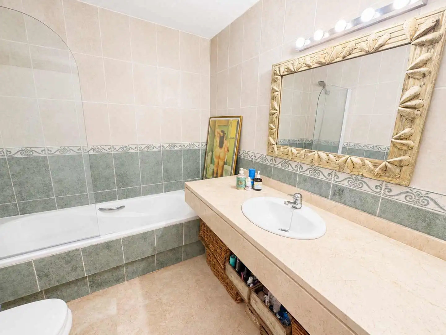 Baño de Dúplex en venta en Manilva con Aire acondicionado, Calefacción y Terraza