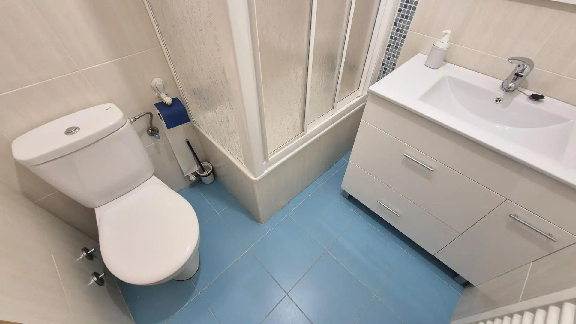 Bathroom of Houses for sale in San Esteban de la Sierra