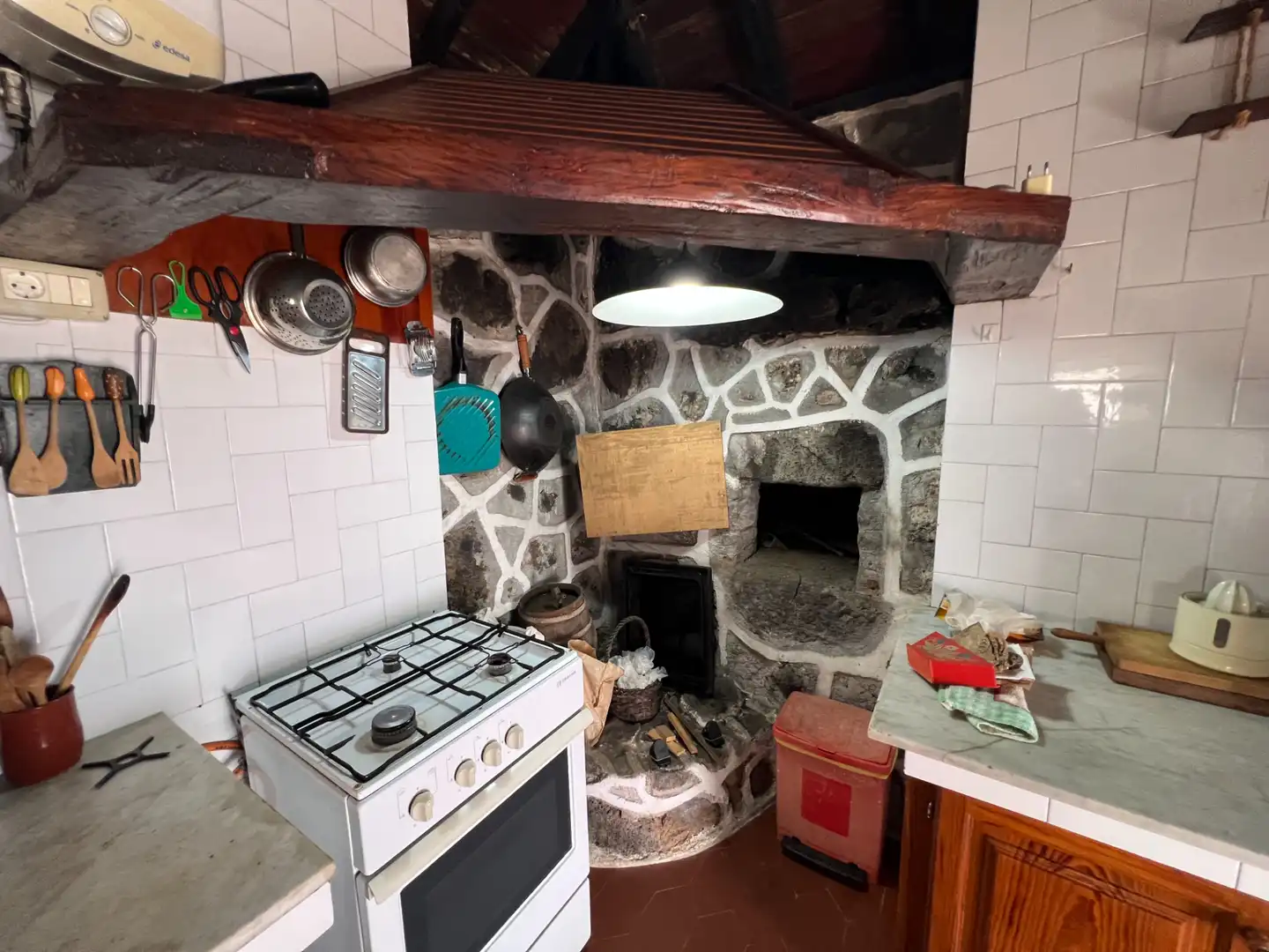 Cuina de Finca rústica en venda en Villa de Mazo amb Jardí privat, Traster i Moblat