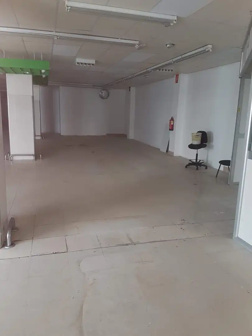 Local comercial en venda a ESPAÑA, imagen 2
