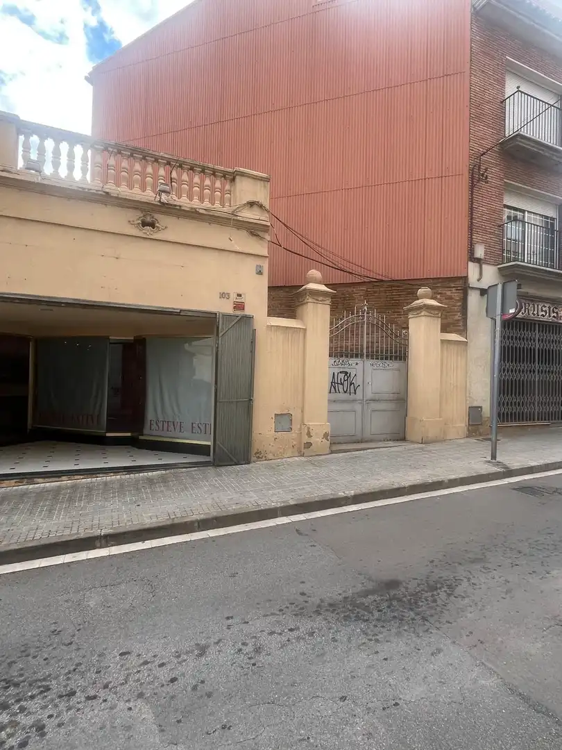 Finca rústica en venda a Sant Vicenç Dels Horts, Barcelona