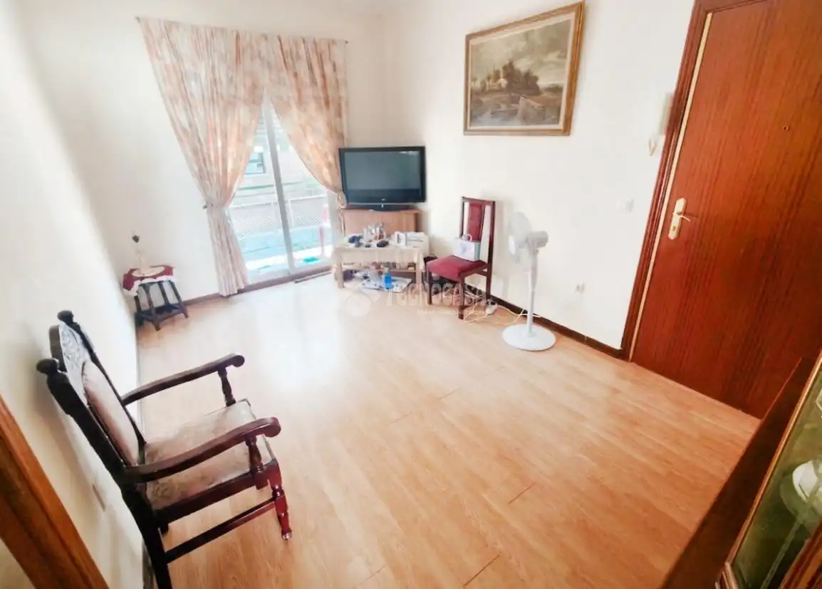 Sala d'estar de Pis en venda en Madrid amb Terrassa i Balcó