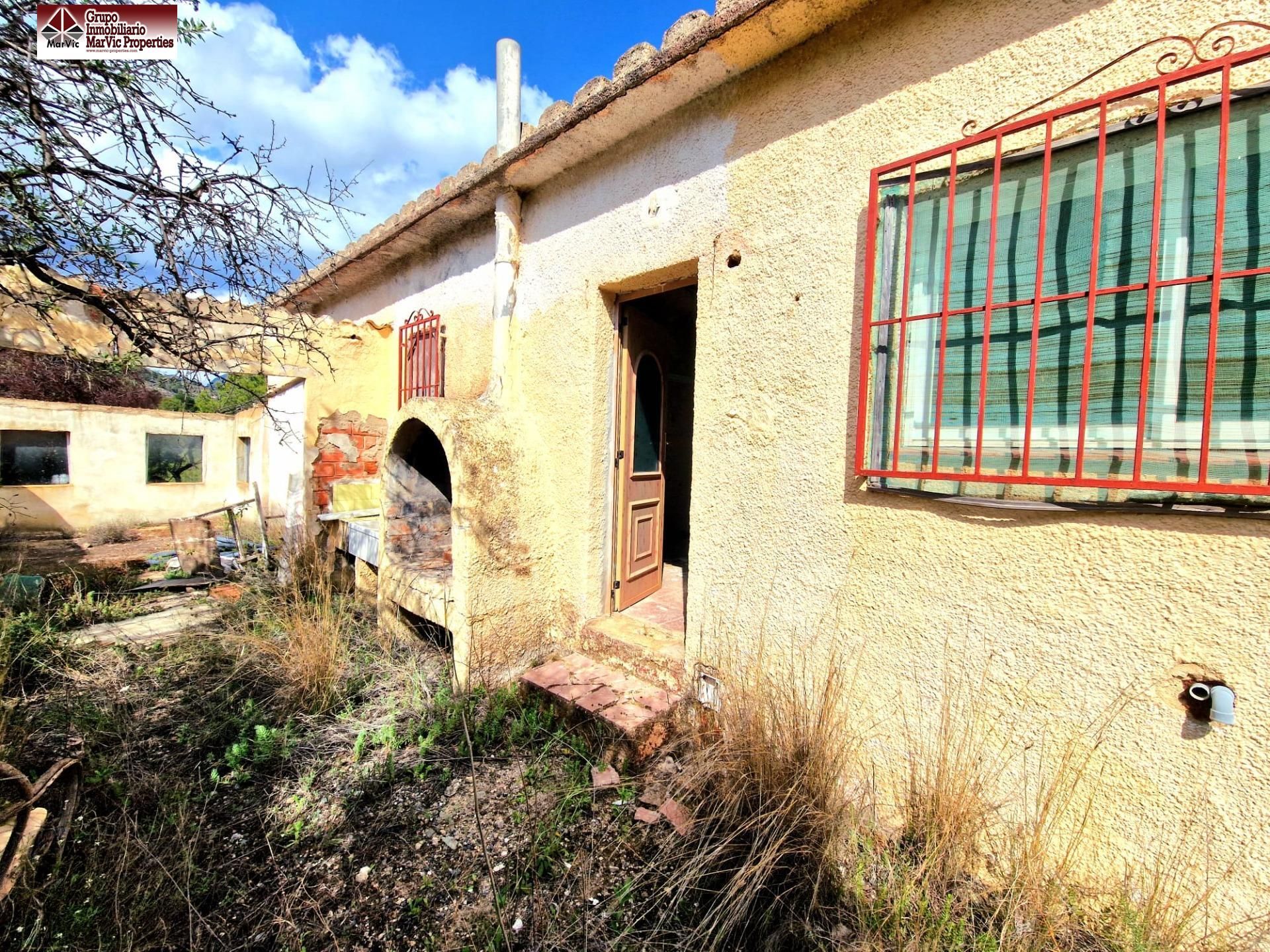 Vista exterior de Casa o xalet en venda en Orxeta amb Jardí privat, Terrassa i Piscina