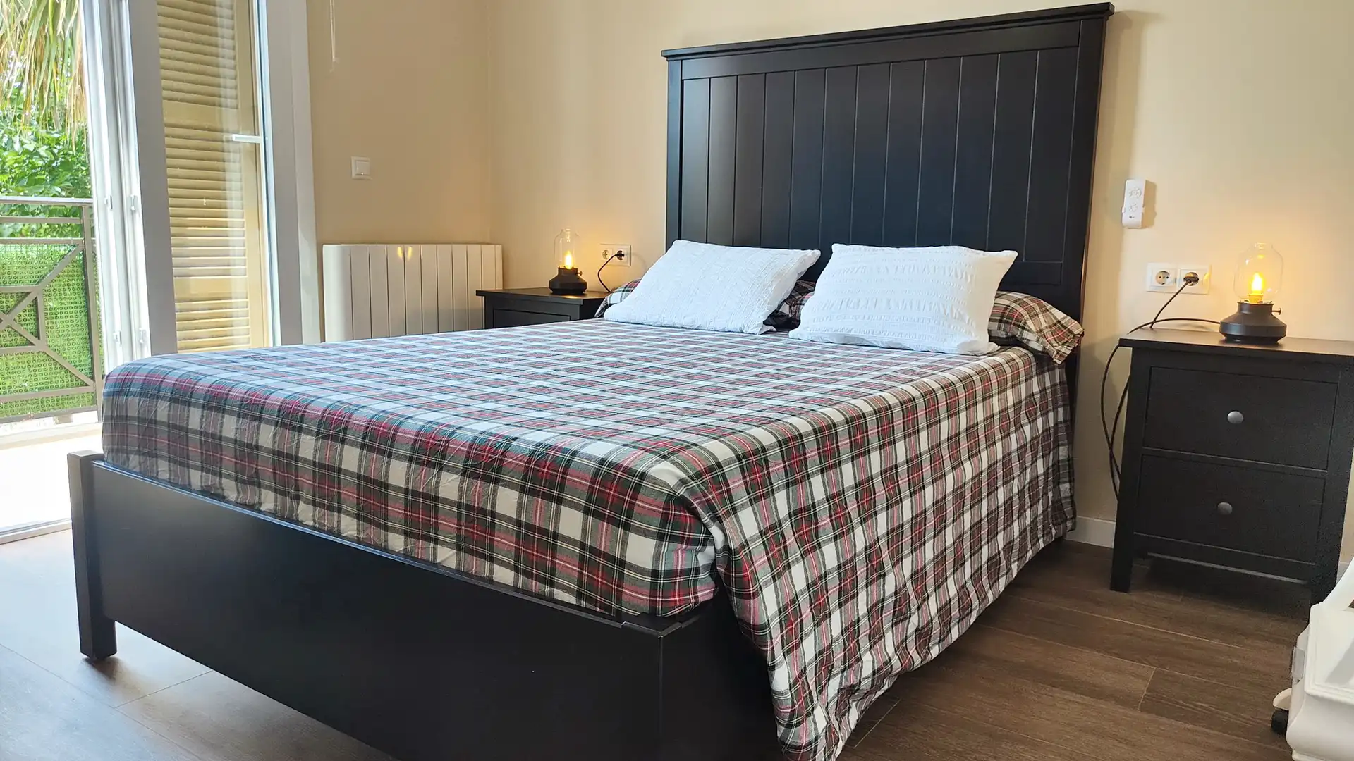 Schlafzimmer von Einfamilien-Reihenhaus zum Verkauf in Alcúdia mit Klimaanlage, Heizung und Privatgarten