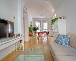 Living room of Flat for sale in  Sevilla Capital  with Air Conditioner, Heating and Terrace