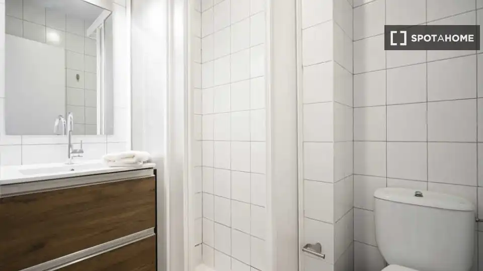 Bathroom of Flat for share in Moncloa - Aravaca