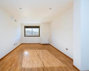 Bedroom of Flat to rent in  Granada Capital  with Air Conditioner, Heating and Parquet flooring