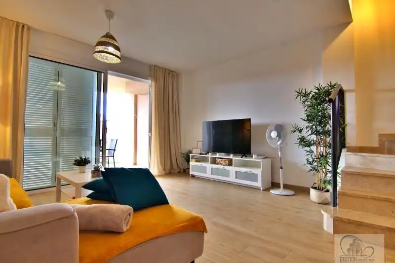 Sala de estar de Casa o chalet en venta en Santiago del Teide con Alarma y Piscina comunitaria