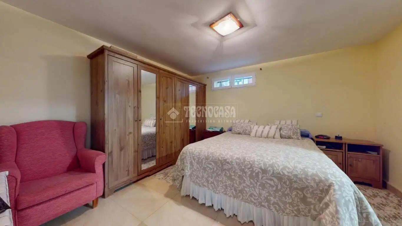 Casa o xalet en venda en El Casar amb Piscina