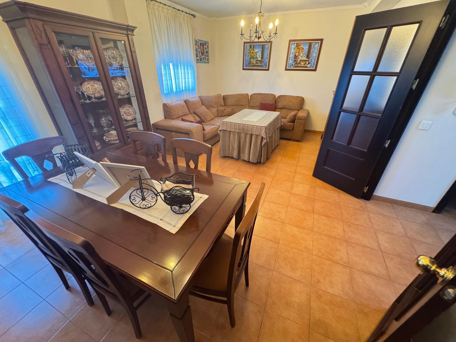 Sala d'estar de Dúplex en venda en Dos Hermanas amb Aire condicionat