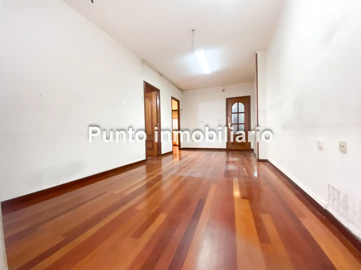 Living room of Flat for sale in Valladolid  with Heating, Parquet flooring and Terrace