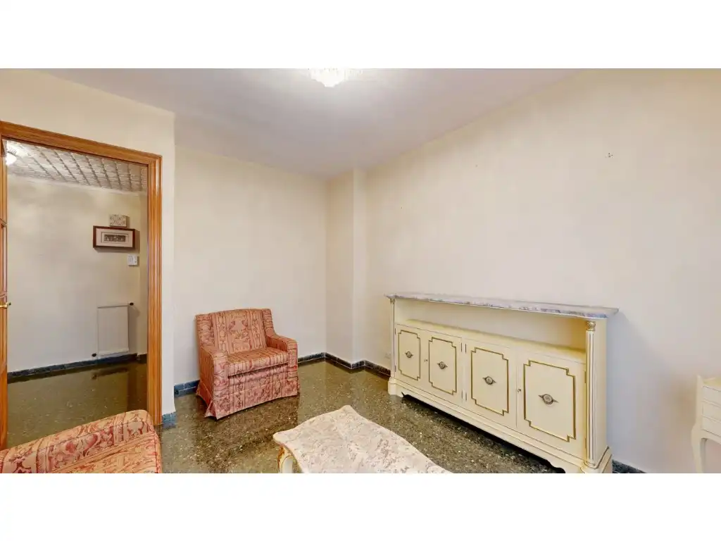 Flat for sale in Exposició