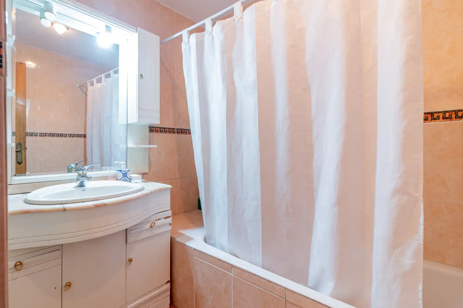Badezimmer von Wohnung zum Verkauf in Madrid mit Heizung und Terrasse