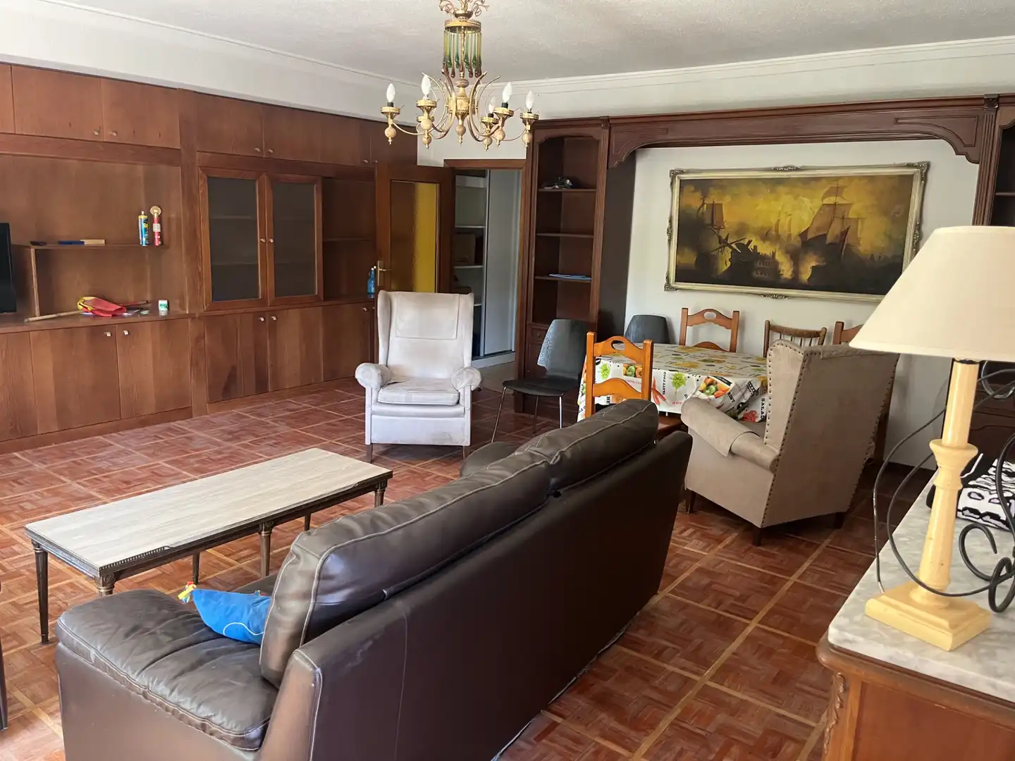 Living room of Flat for sale in Salamanca  with Heating, Parquet flooring and Furnished