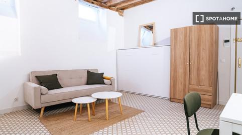 Photo 3 of Study to share in Almagro, Madrid