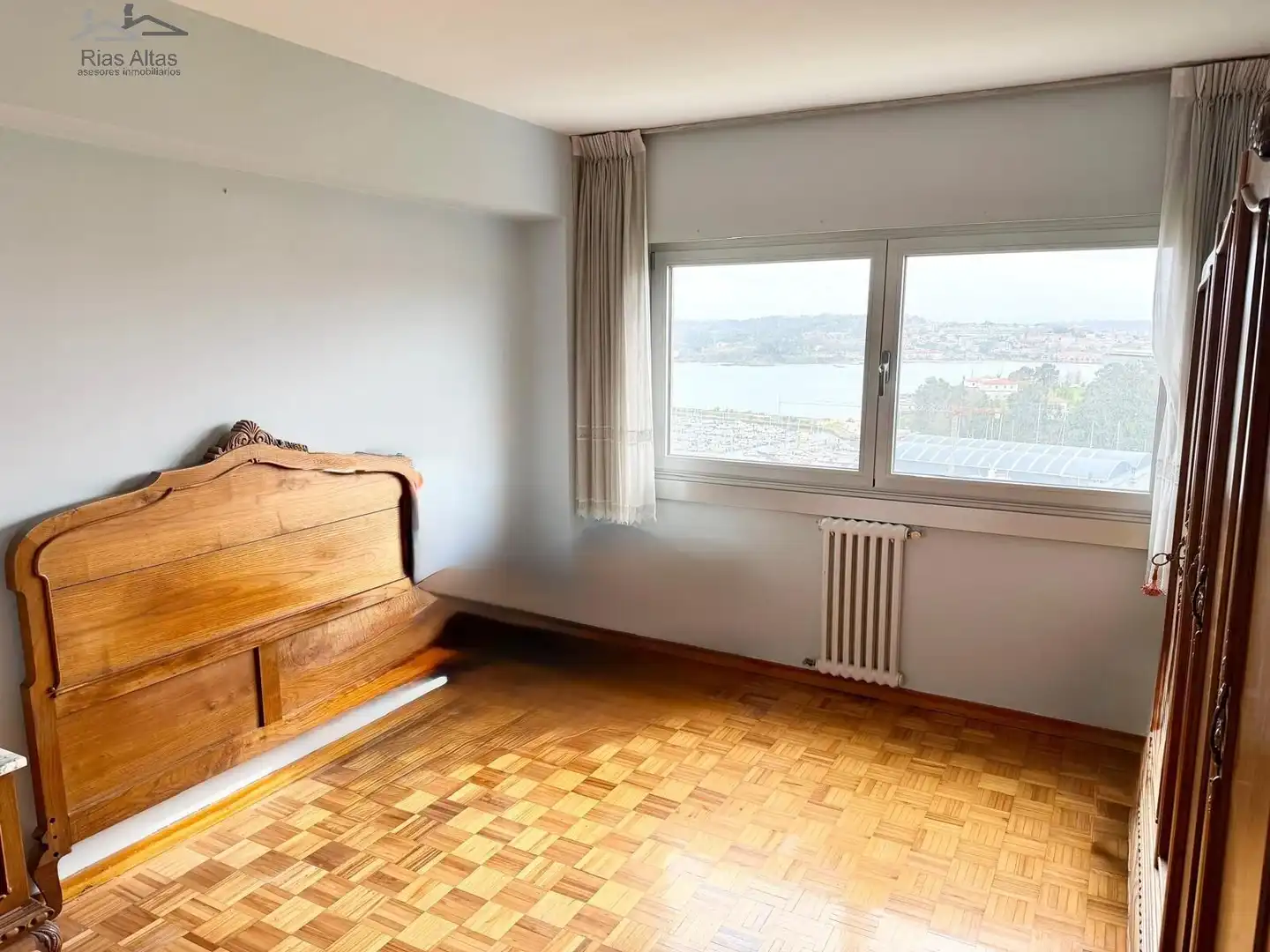 Bedroom of Flat for sale in A Coruña Capital   with Heating and Parquet flooring