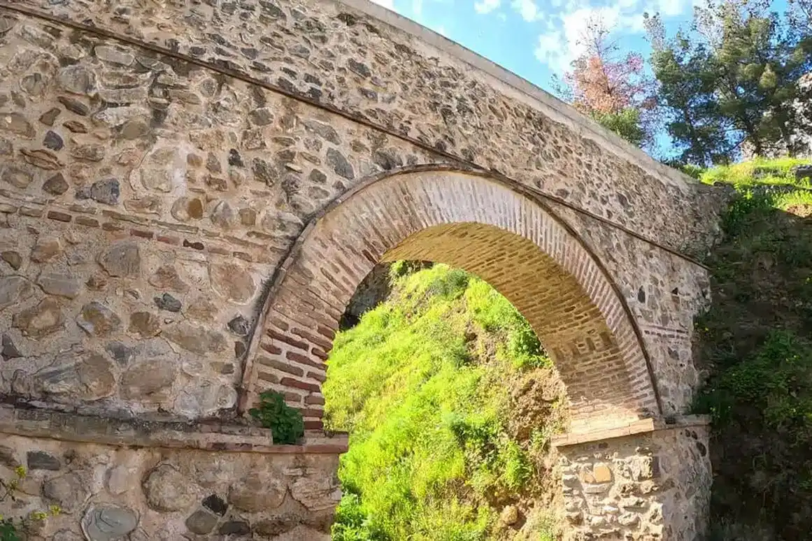 Vista exterior de Casa o chalet en venta en Cártama con Calefacción, Terraza y Trastero