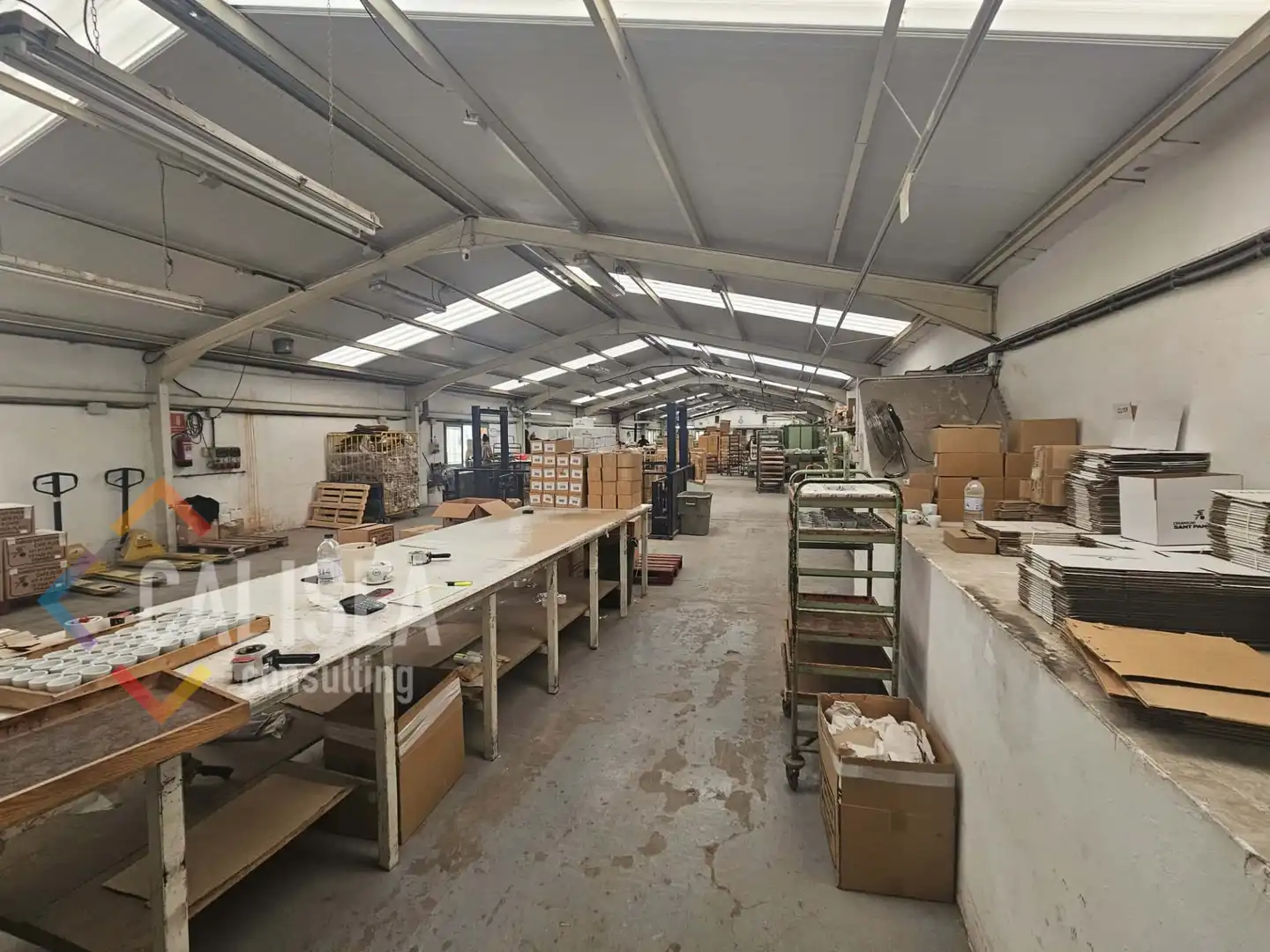 Nave industrielle avec ascenseur à louer à Carrer Mozart 10