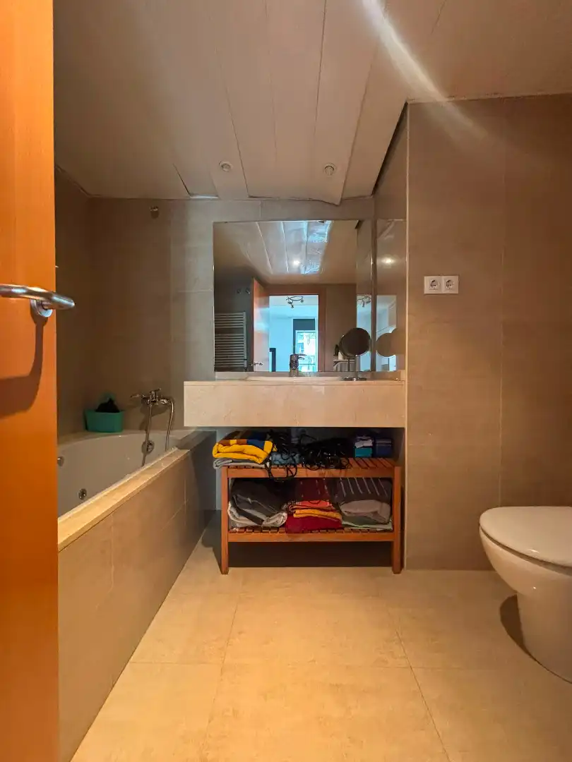 Baño de Ático en venta en Badalona con Aire acondicionado, Calefacción y Trastero