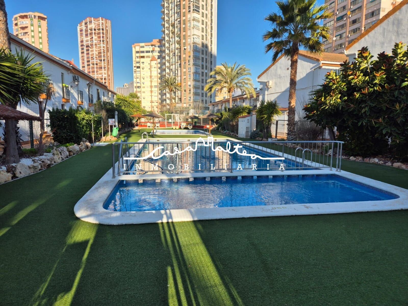 Swimming pool of Single-family semi-detached for sale in Benidorm  with Private garden and Community pool