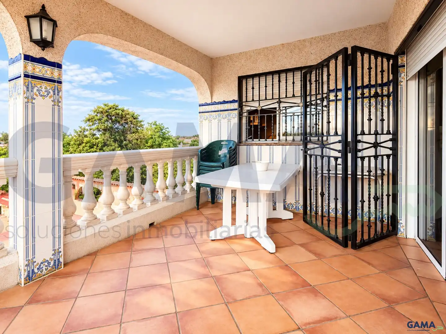 Terrace of Houses for sale in Alzira  with Air Conditioner and Swimming Pool