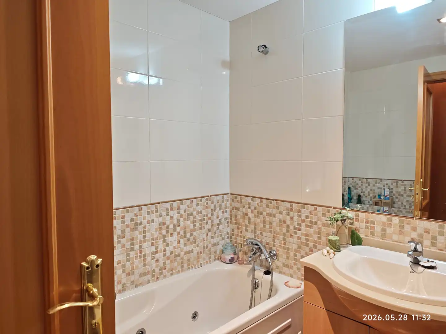 Bathroom of Houses for sale in Aranjuez  with Air Conditioner, Private garden and Terrace