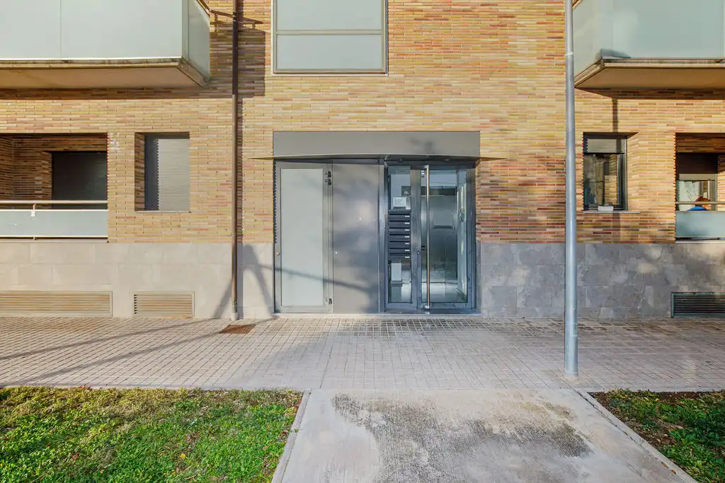 Garaje en venta en Av Alt Empordà, Bàscara